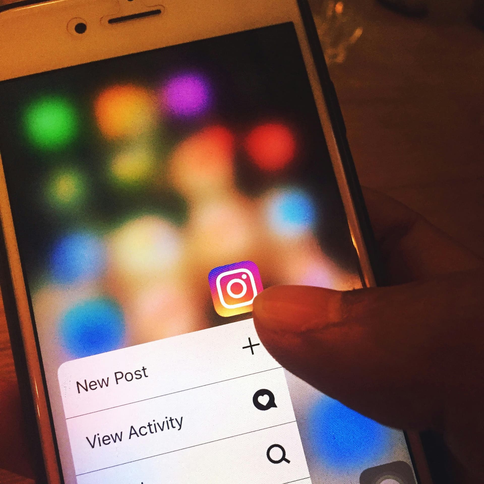 INSTAGRAM HABITS YOU NEED TO LET GO OF